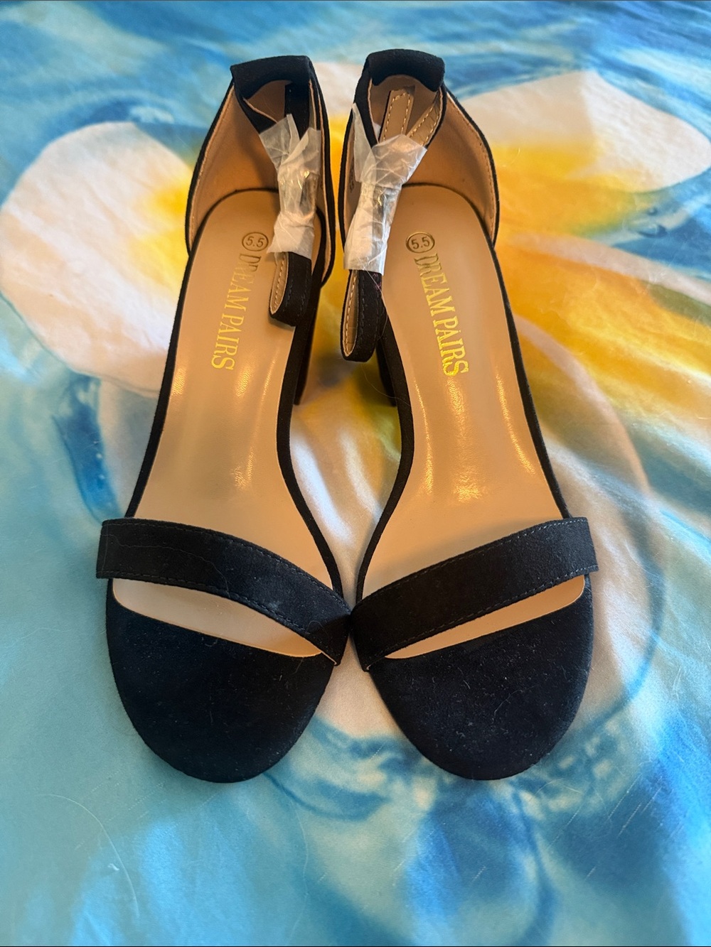 NWOT Dream Pairs Black Suede Open-Toe Ankle Strap Block Heels